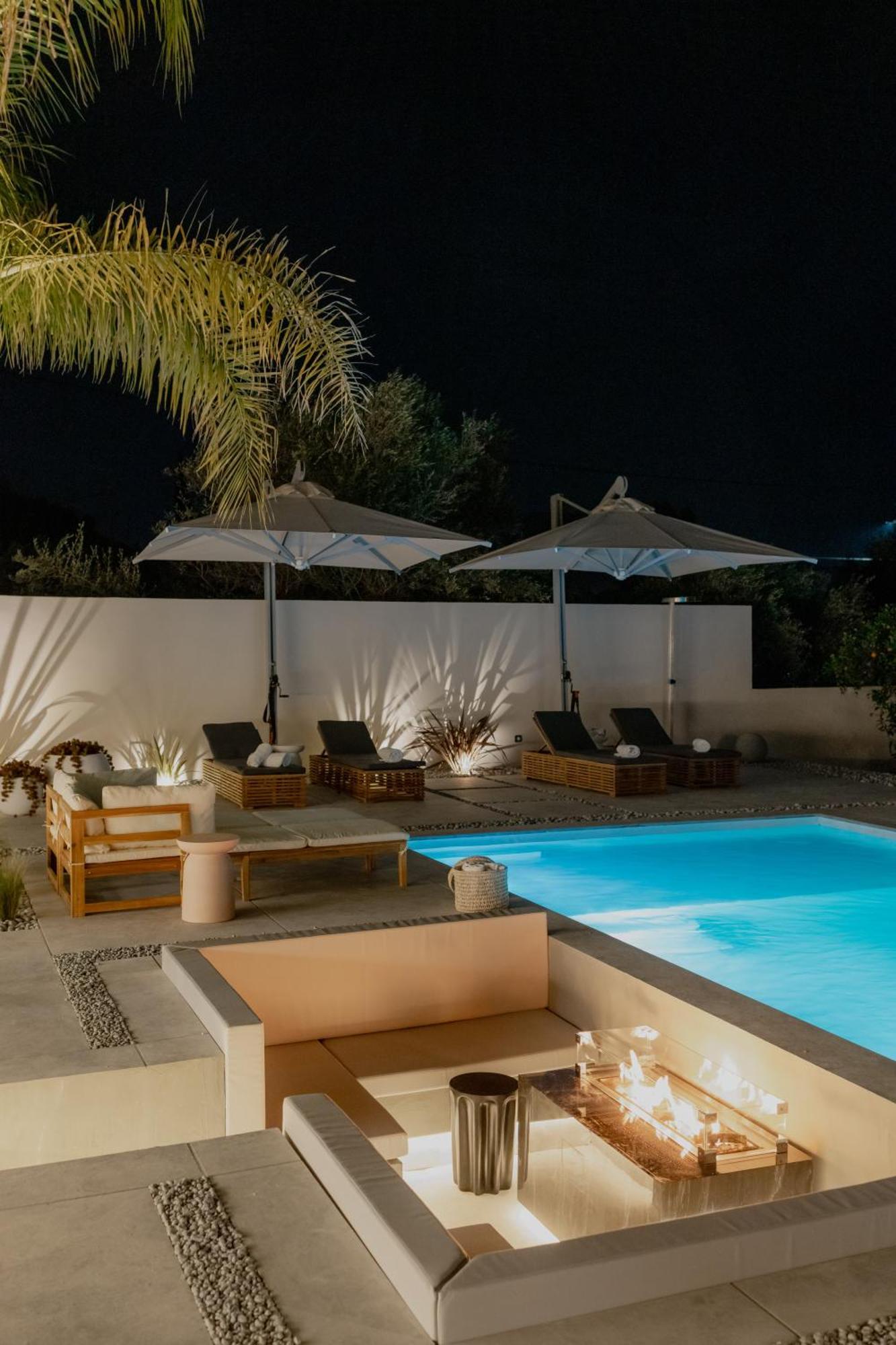 Nafplio Blue Topaz Poolside Villa Екстериор снимка